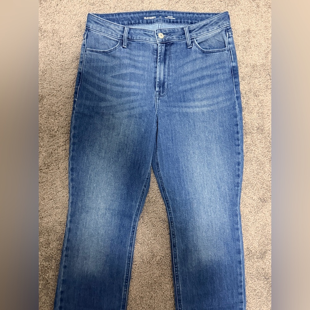 Old Navy High Rise WOW Straight-Leg Jeans - Picture 2 of 5